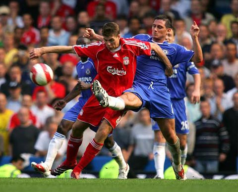 他在与赞助 他在与赞助